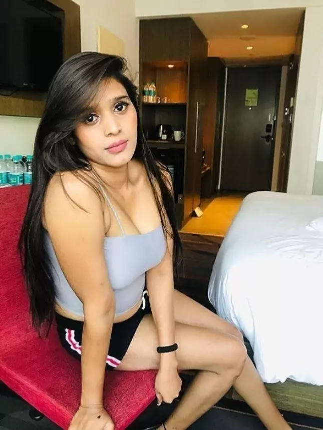 कॉल गर्ल्स सर्विस ताडेपल्लीगुडेम